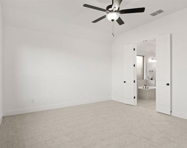 373 Hollister Dr - Photo Thumbnail 21