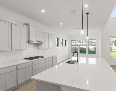 373 Hollister Dr - Photo Thumbnail 14