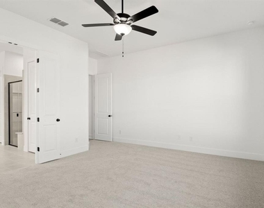 373 Hollister Dr - Photo Thumbnail 20