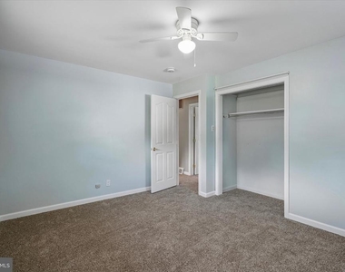 2176 Meadowview Drive - Photo Thumbnail 19
