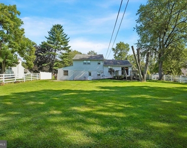 2176 Meadowview Drive - Photo Thumbnail 23