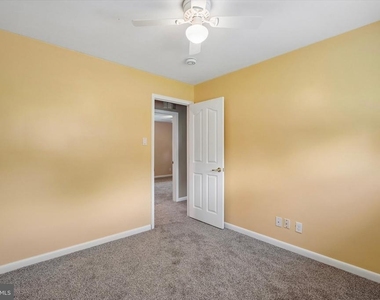 2176 Meadowview Drive - Photo Thumbnail 17