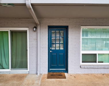 1210 Windsor Rd - Photo Thumbnail 10
