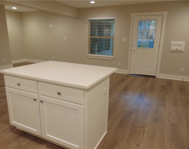 3904 Bailey Ln - Photo Thumbnail 5