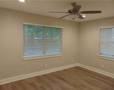 3904 Bailey Ln - Photo Thumbnail 8
