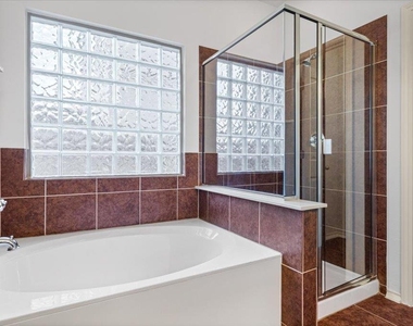 1109 Zacharys Way - Photo Thumbnail 12