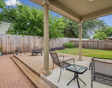 1109 Zacharys Way - Photo Thumbnail 17