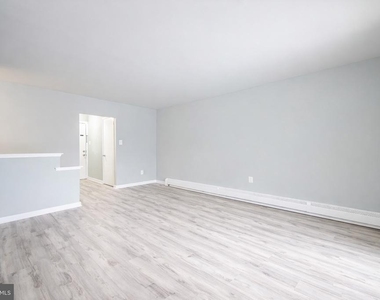 20 Fort Sumpter Road - Photo Thumbnail 3