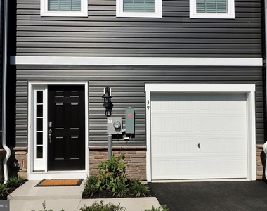 39 Baybreeze Drive - Photo Thumbnail 1
