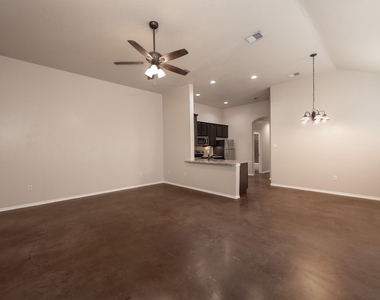 455 Jack Rabbit Ln - Photo Thumbnail 4