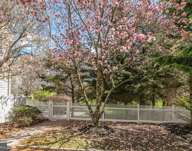 497 Christopher Drive - Photo Thumbnail 4