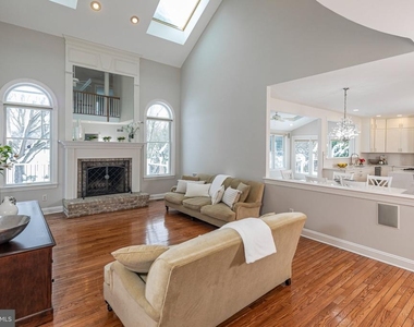 497 Christopher Drive - Photo Thumbnail 24