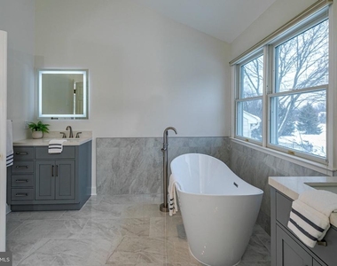 497 Christopher Drive - Photo Thumbnail 40
