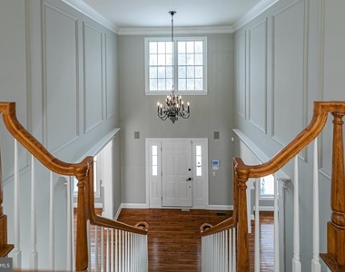 497 Christopher Drive - Photo Thumbnail 9