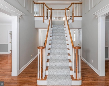 497 Christopher Drive - Photo Thumbnail 11