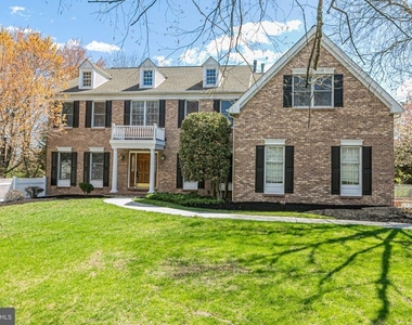 497 Christopher Drive - Photo Thumbnail 1