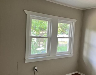 617 Stuyvesant Avenue - Photo Thumbnail 7