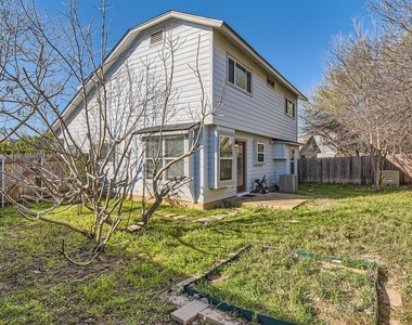 708 Decker Prairie Dr - Photo Thumbnail 24