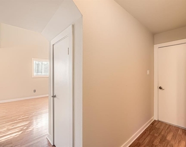 708 Decker Prairie Dr - Photo Thumbnail 21