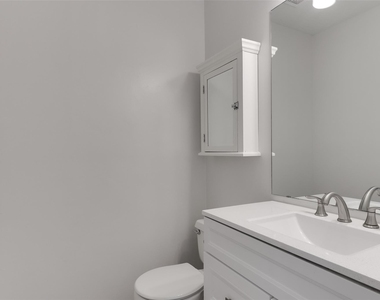 16816 Dorman Dr - Photo Thumbnail 10