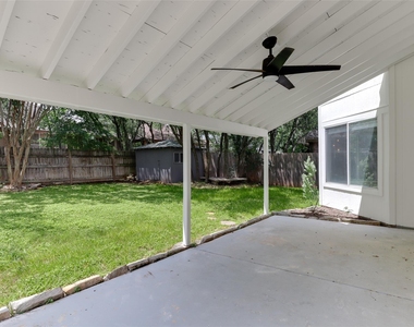 16816 Dorman Dr - Photo Thumbnail 23