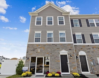244 Macoun Way - Photo Thumbnail 16