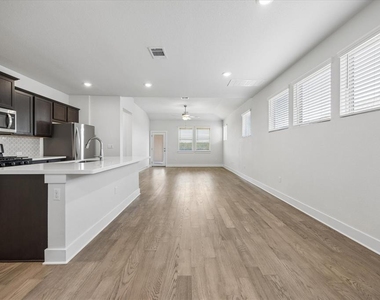 8503 Mckamy Dr - Photo Thumbnail 6