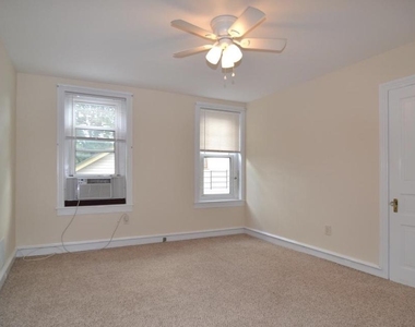 17 W Summit Avenue - Photo Thumbnail 8