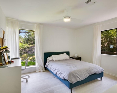 2412 Deer Pass - Photo Thumbnail 10