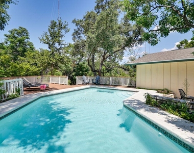 2412 Deer Pass - Photo Thumbnail 15