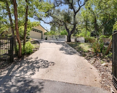 2412 Deer Pass - Photo Thumbnail 19