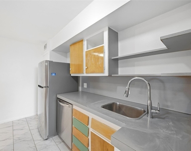 2806 Skyway Cir - Photo Thumbnail 13