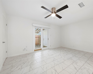 2806 Skyway Cir - Photo Thumbnail 4
