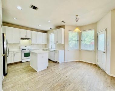 3720 Bratton Heights Dr - Photo Thumbnail 1