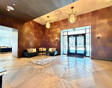 70 Rainey St - Photo Thumbnail 38