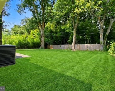 21 Glenview Lane - Photo Thumbnail 24