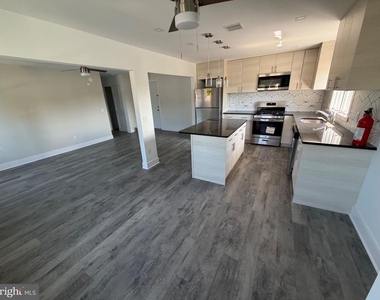 224 Union Street - Photo Thumbnail 7