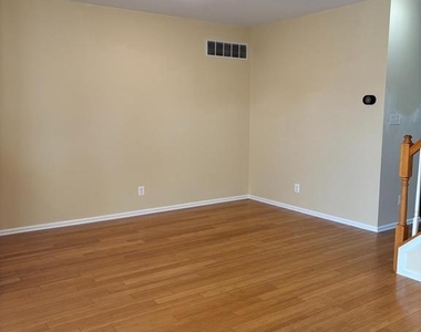 26 Spinnaker Drive - Photo Thumbnail 12