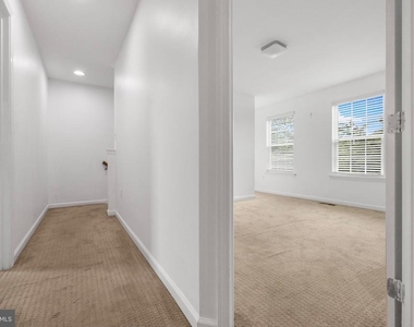 9448 Alloway Drive - Photo Thumbnail 13