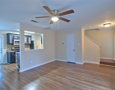 1015 E Yager Ln - Photo Thumbnail 2