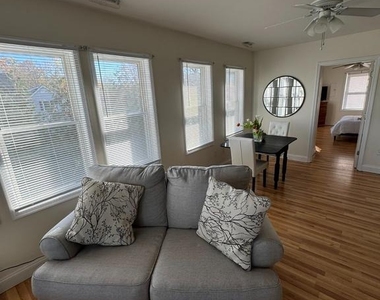 7491 Beach Avenue - Photo Thumbnail 11