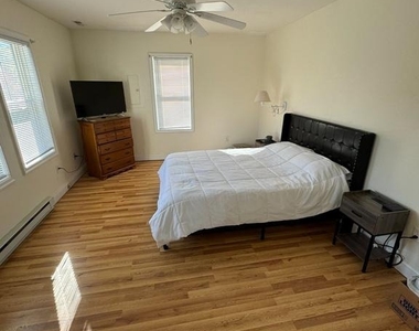 7491 Beach Avenue - Photo Thumbnail 12