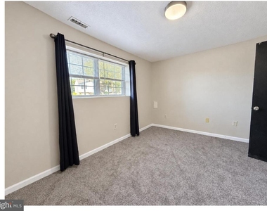 22254 Linwood Way - Photo Thumbnail 4