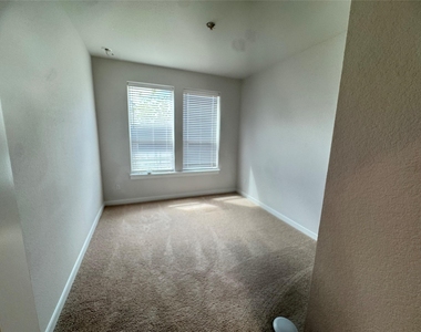 108 Sorghum Dr - Photo Thumbnail 20