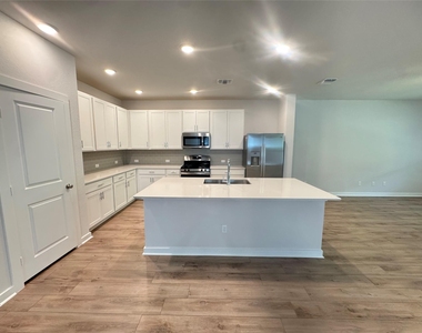 108 Sorghum Dr - Photo Thumbnail 1