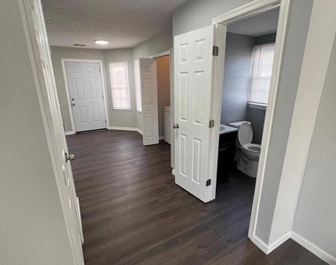 22131 Saint Josephs Circle - Photo Thumbnail 9