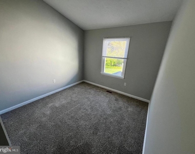 22131 Saint Josephs Circle - Photo Thumbnail 12