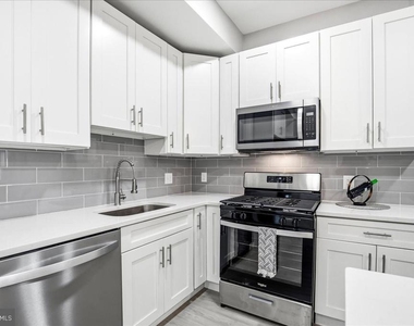 4000 Vine Street - Photo Thumbnail 19