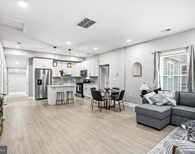 4000 Vine Street - Photo Thumbnail 10