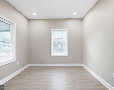 4000 Vine Street - Photo Thumbnail 21